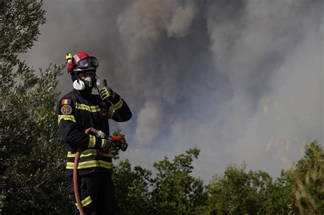 France and Italy send firefighting planes to Greece as several wildfires burn around the capital
